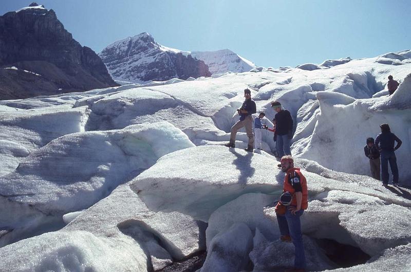 C Rockies 012 Sep-1981 Athabasca Glacier.jpg